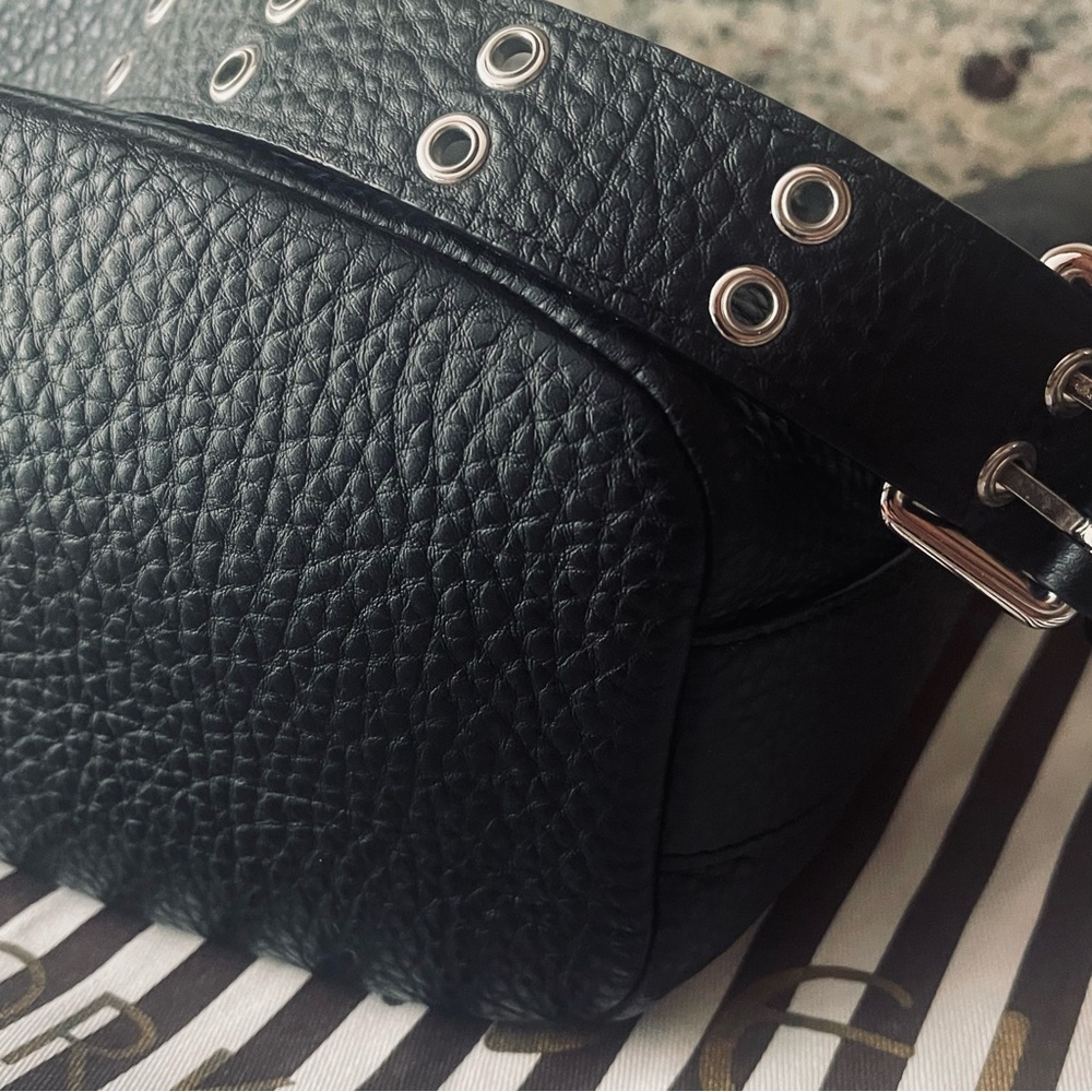 Henri Bendel Black Shoulder Bag - Picture 12 of 16